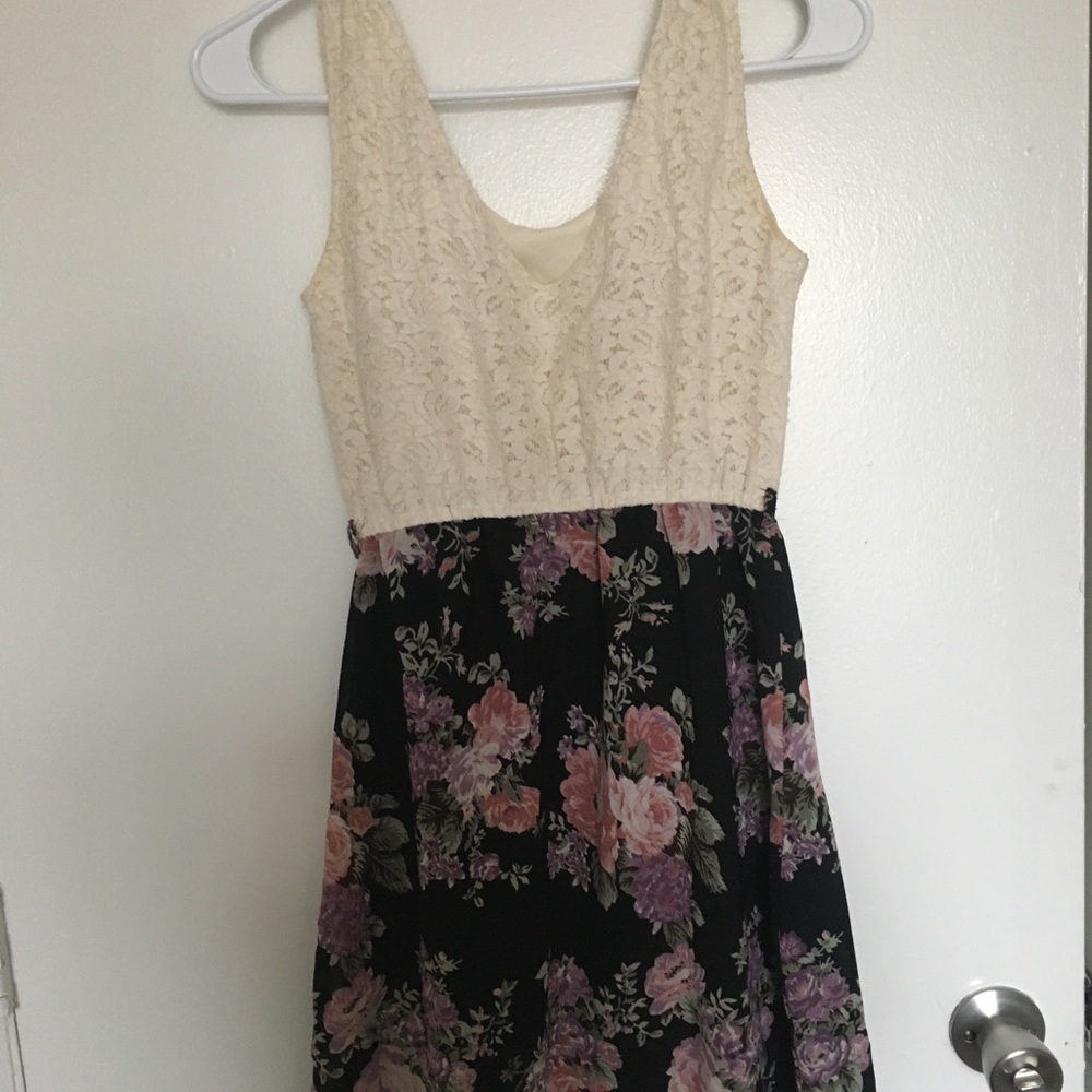 Indulge Cream Floral Sleeveless Dress, Size S